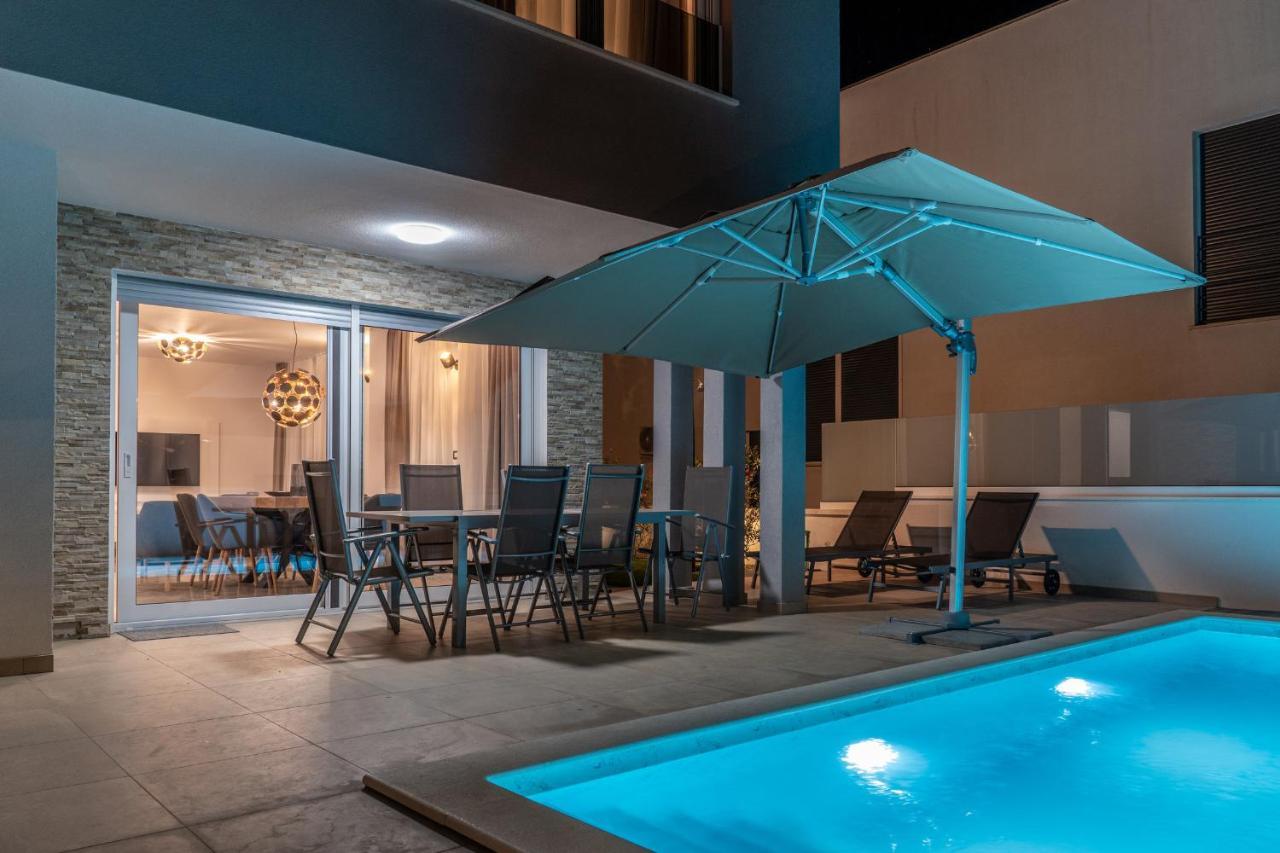 Villa Dea - Dein Rueckzugsort Am Meer Mit Beheiztem Pool 沃希 外观 照片