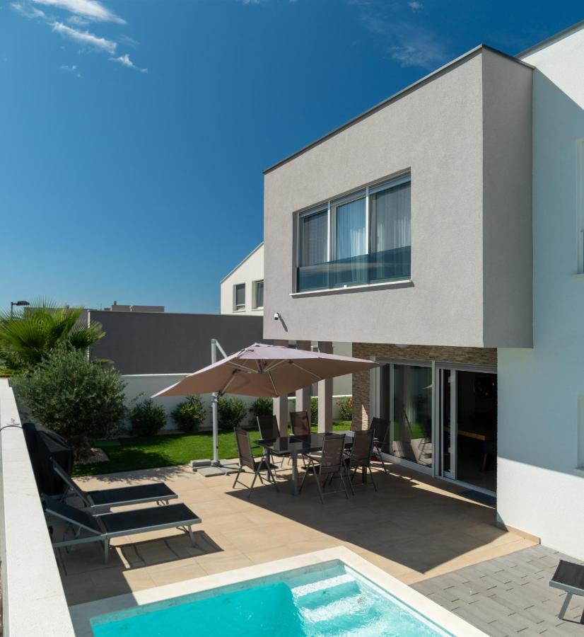Villa Dea - Dein Rueckzugsort Am Meer Mit Beheiztem Pool 沃希 外观 照片