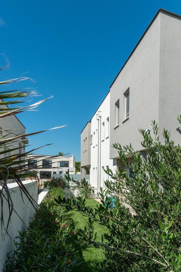 Villa Dea - Dein Rueckzugsort Am Meer Mit Beheiztem Pool 沃希 外观 照片