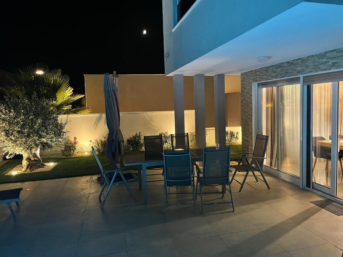 Villa Dea - Dein Rueckzugsort Am Meer Mit Beheiztem Pool 沃希 外观 照片